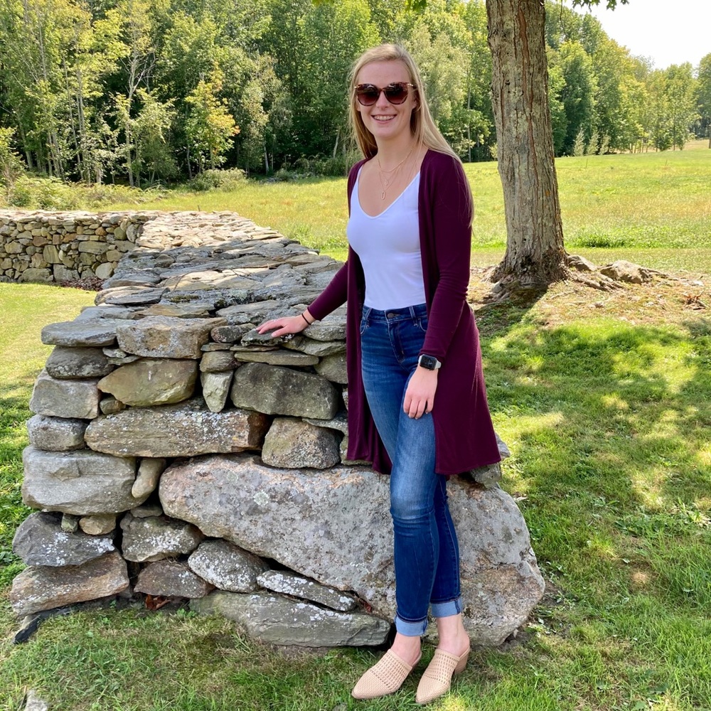 Meet your Posher, Caitlin